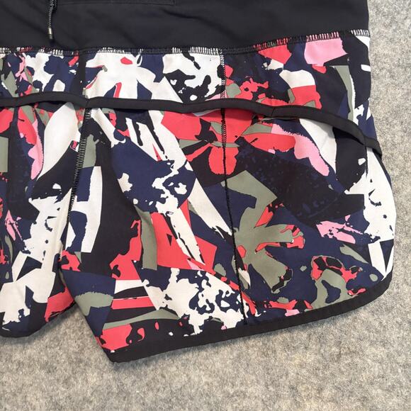 Lululemon Shorts Womens 6 Black Print Run Speed Shorts Pop Cut Boom Athletic - Picture 6 of 11